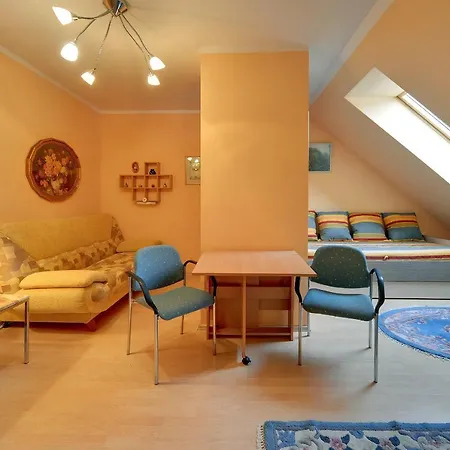 Apartment Zolty Apartament Sun Seasons 24 W Karpaczu Z Balkonem By Noclegi Renters