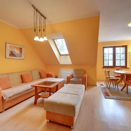 Zolty Sun Seasons 24 W Karpaczu Z Balkonem By Renters Lejlighed *