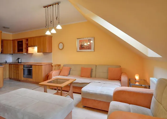 Zolty Apartament Sun Seasons 24 W Karpaczu Z Balkonem By Noclegi Renters Apartment