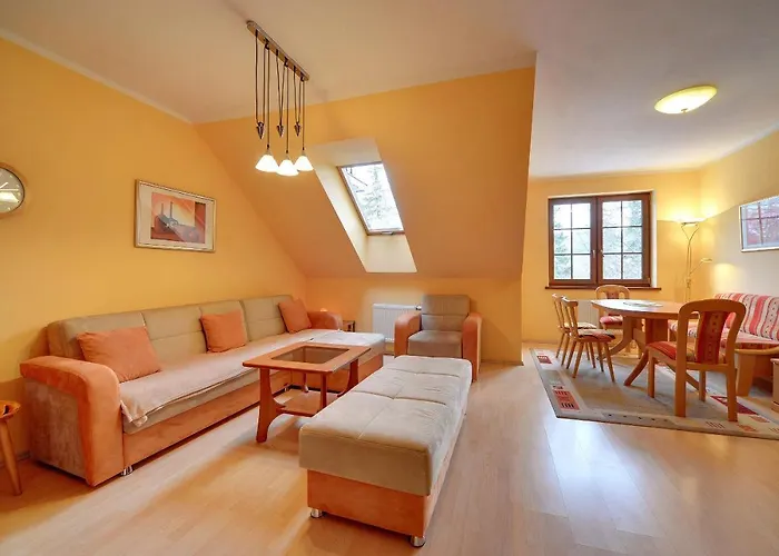 Zolty Sun Seasons 24 W Karpaczu Z Balkonem By Renters Lejlighed *